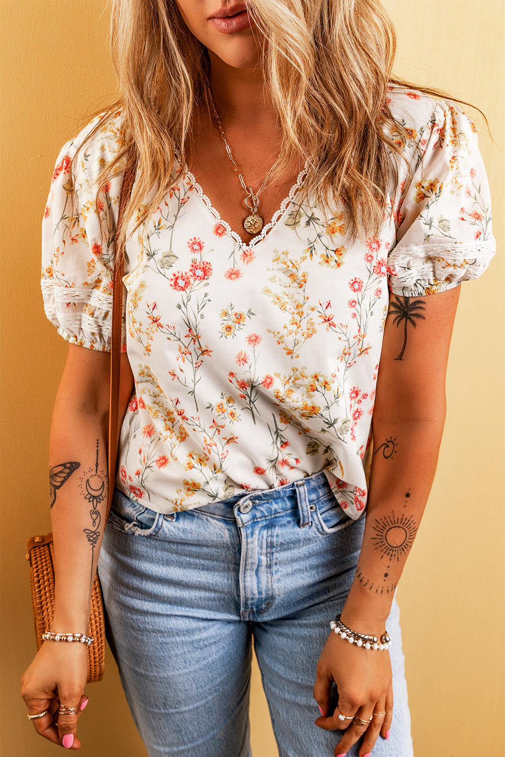 honeybee Mumford's Beige Boho Floral Lace Trim Short Sleeve Blouse