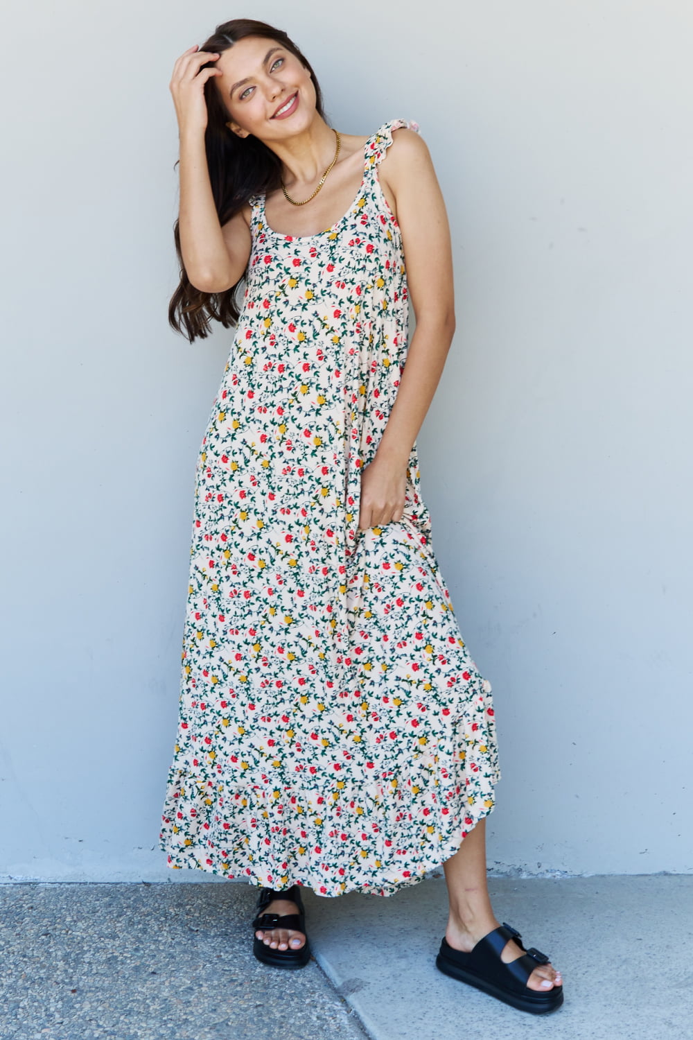 Honeybee Mumford's Doublju In The Garden Ruffle Floral Maxi Dress in Natural Rose