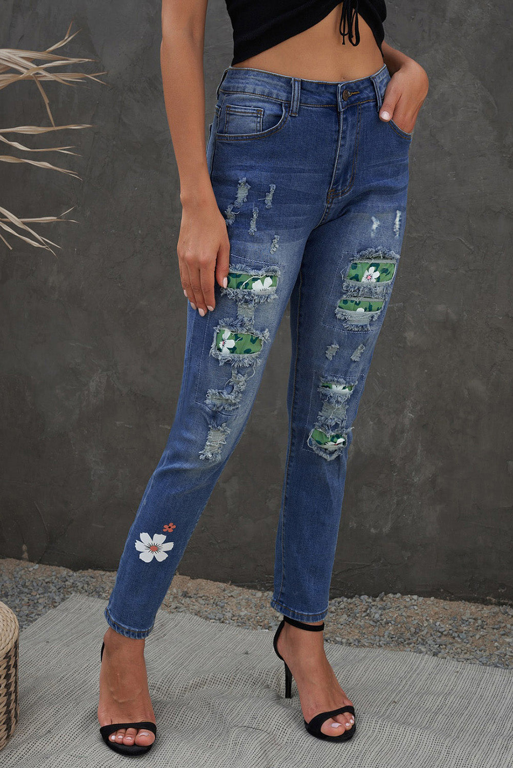 Honeybee Mumford's Distressed Buttoned Jeans with Pockets