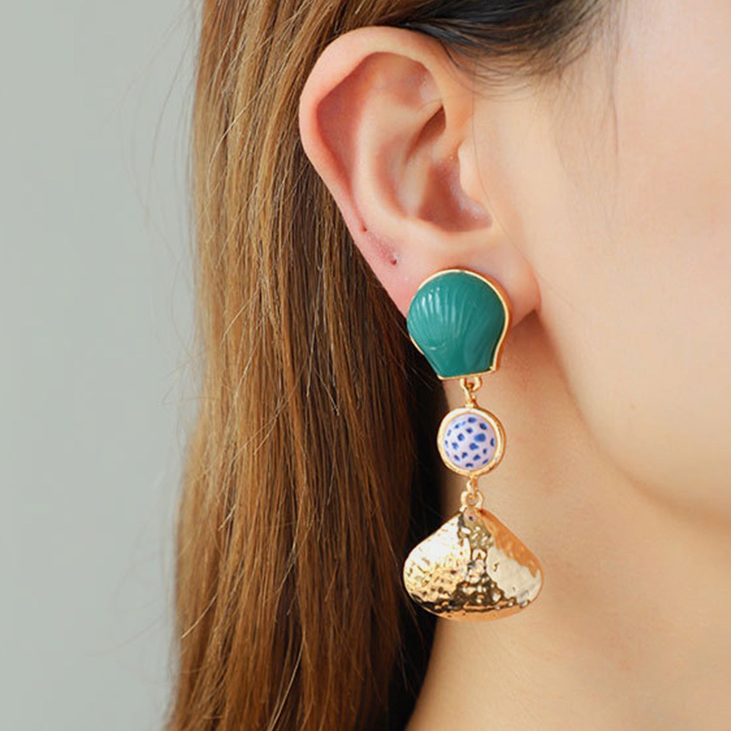 honeybee Mumford's Shell & Tassel Alloy Dangle Earrings