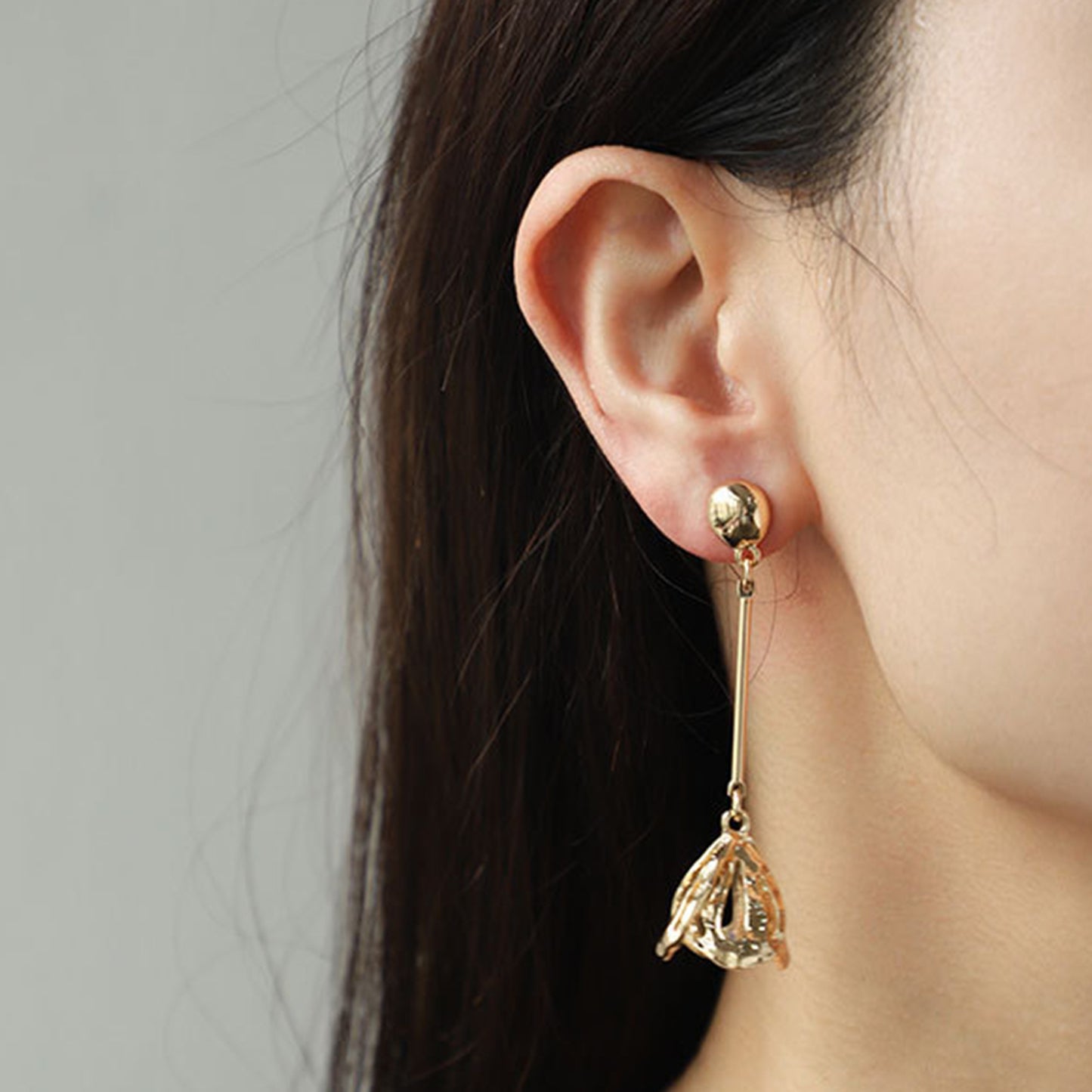 honeybee Mumford's Gold-Plated Flower Dangle Earrings