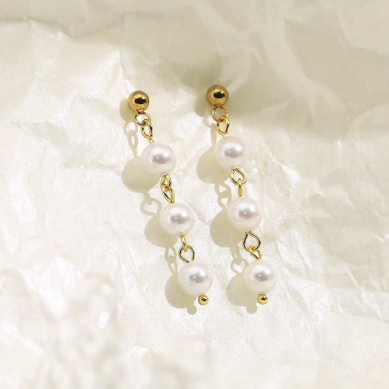 honeybee Mumford's Freshwater Pearl Earrings