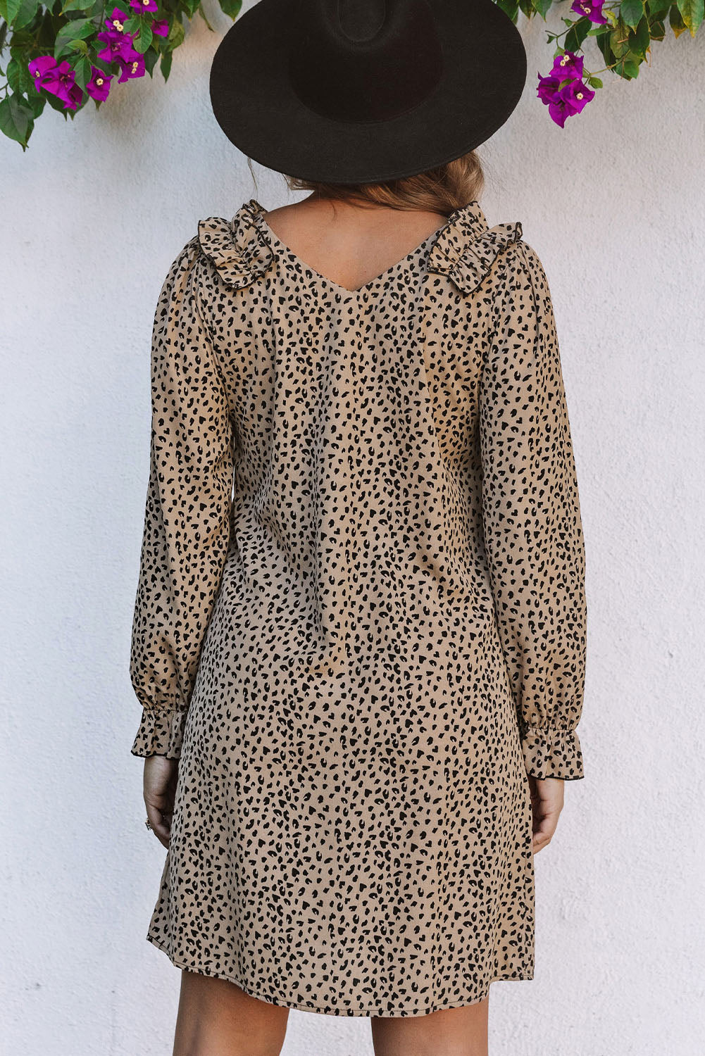 Honeybee Mumford's Casual Leopard V-Neck Long Sleeve Dress