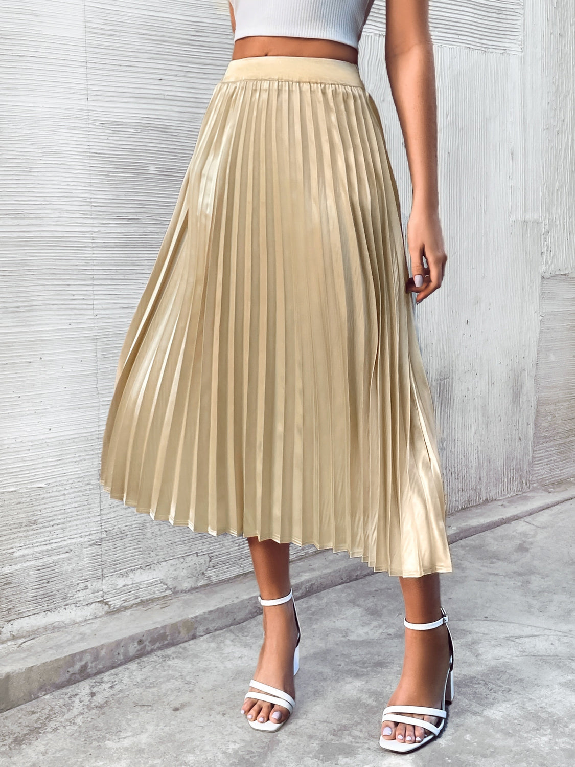 Honeybee Mumford's Pleated Midi Skirt