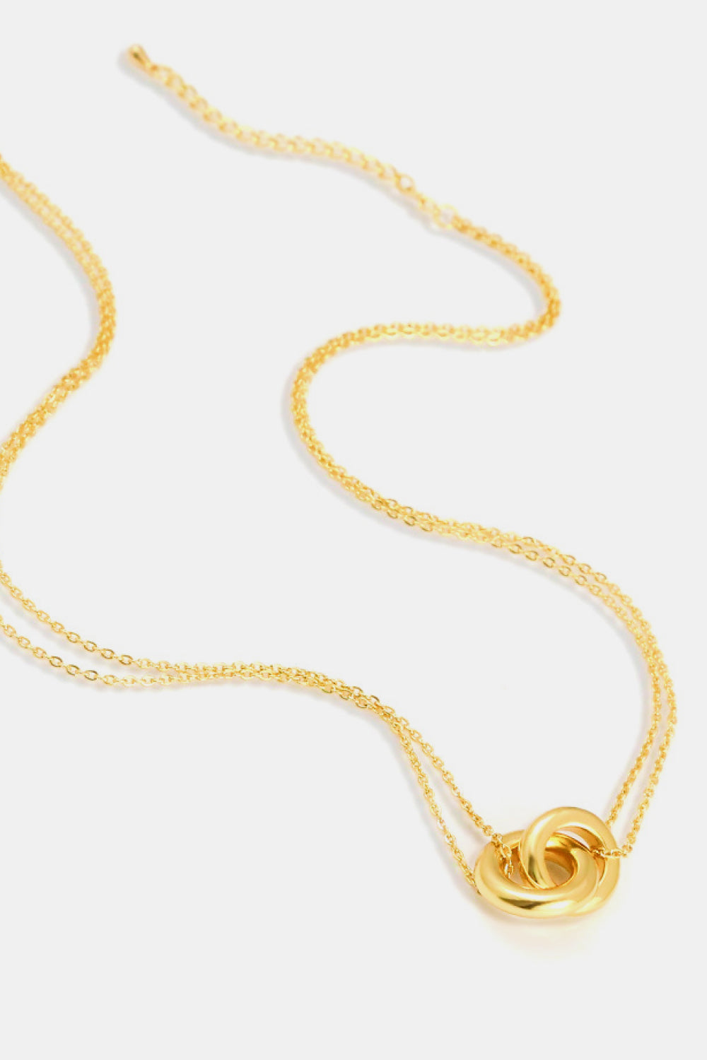 Honeybee Mumford's Linked Ring Pendant Chain Necklace