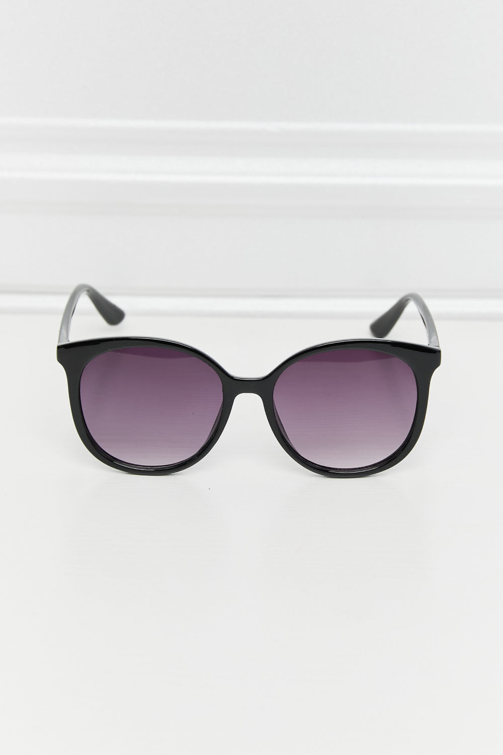 Honeybee Mumford's Frame Full Rim Sunglasses