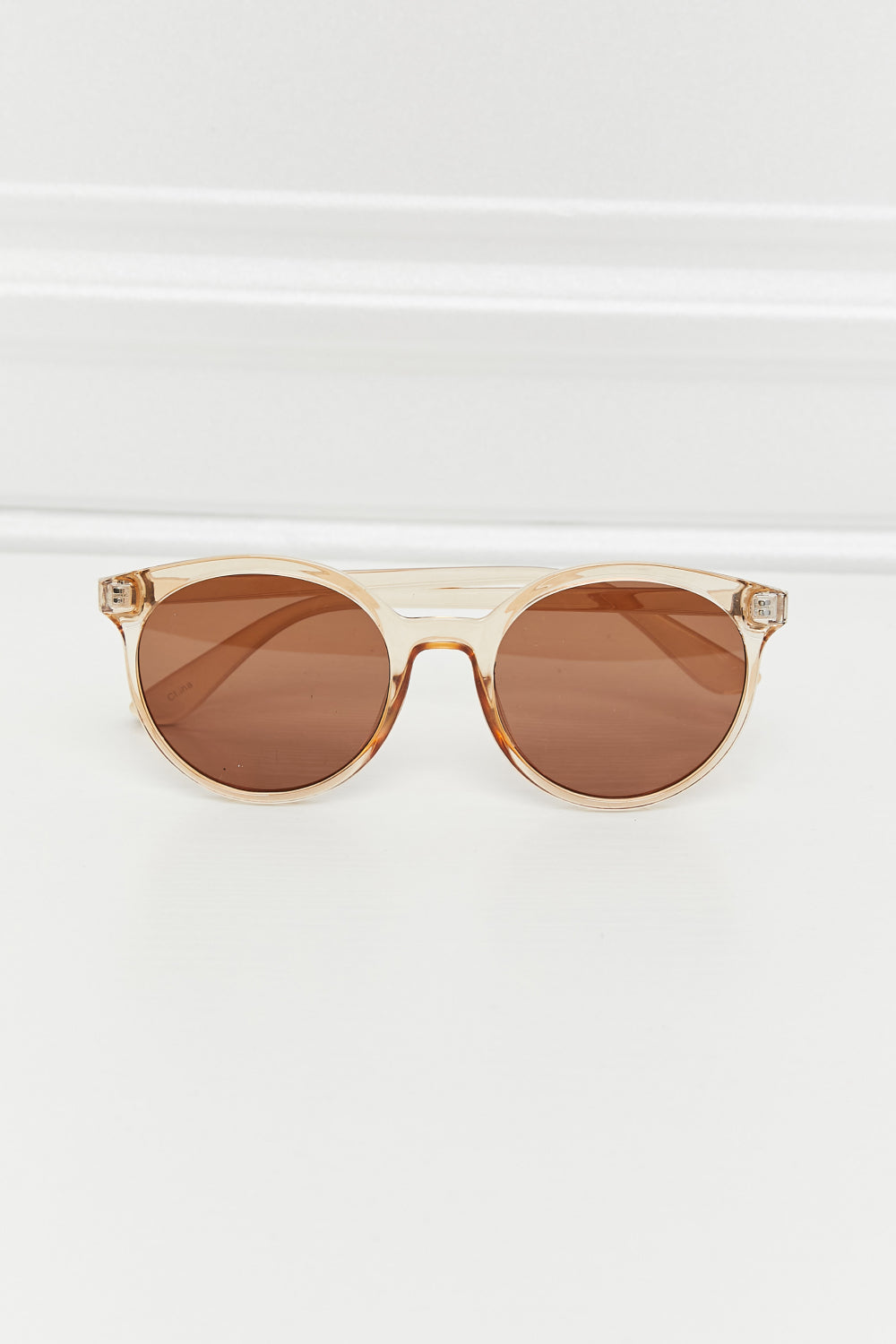 Honeybee Mumford's Round Full Rim Frame Sunglasses