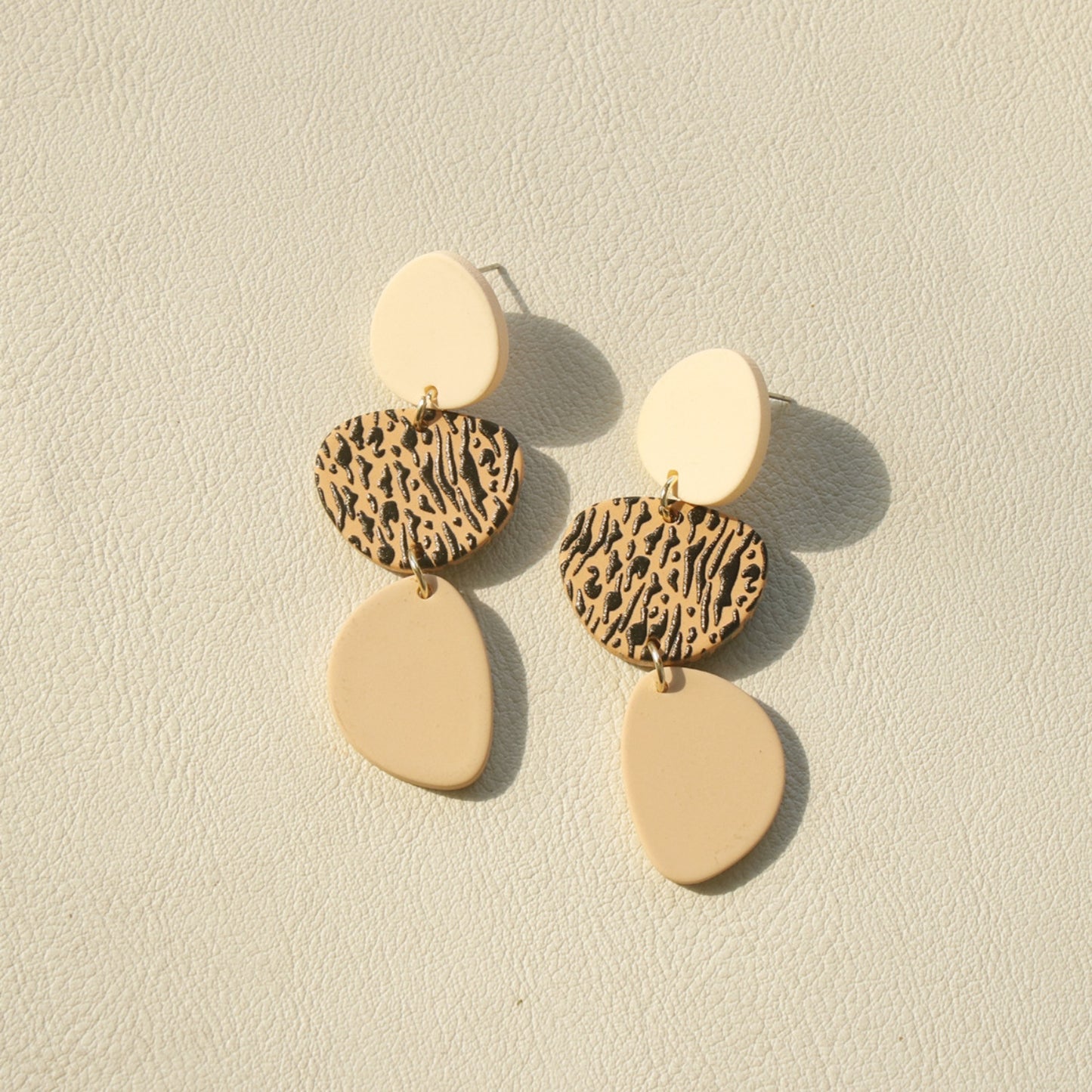 honeybee Mumford's Contrast Geometric Acrylic Earrings