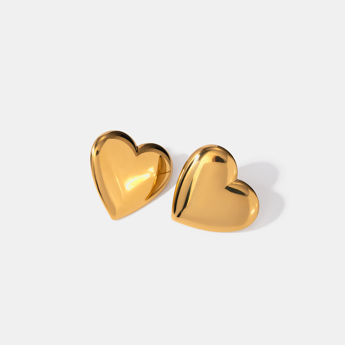 honeybee Mumford's Heart Stud Earrings