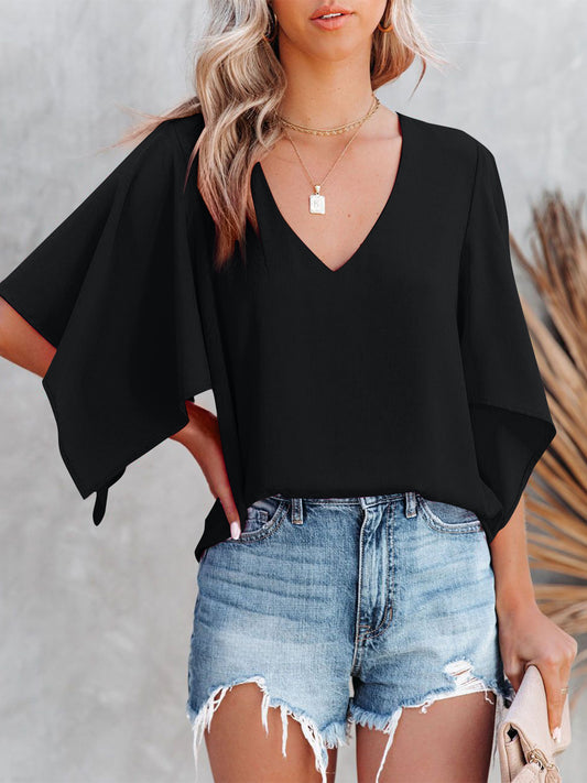 Honeybee Mumford's V-Neck Half Sleeve Blouse