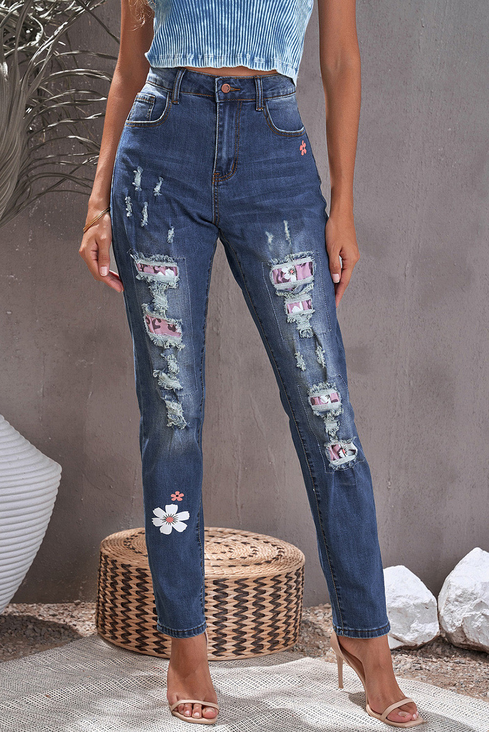 Honeybee Mumford's Distressed Buttoned Jeans with Pockets