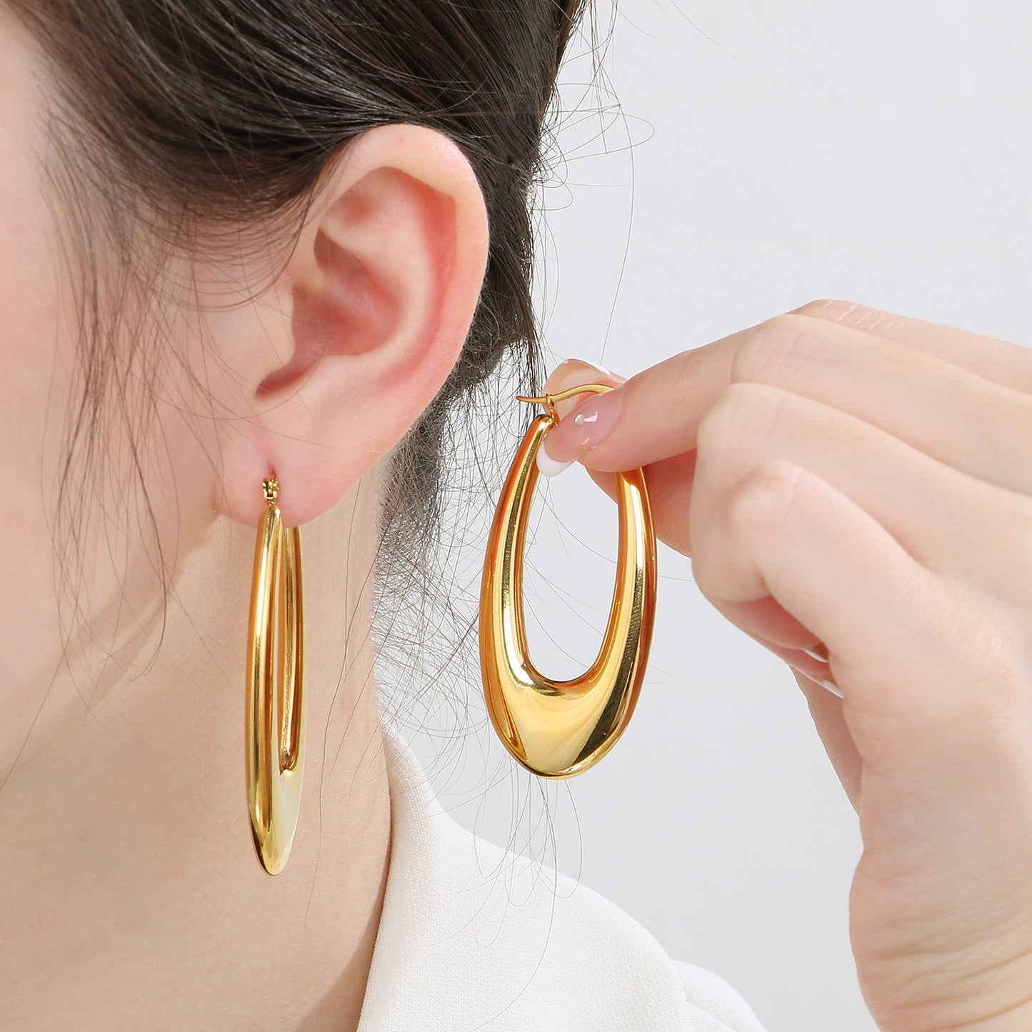 honeybee Mumford's Hinged Hoop Earrings