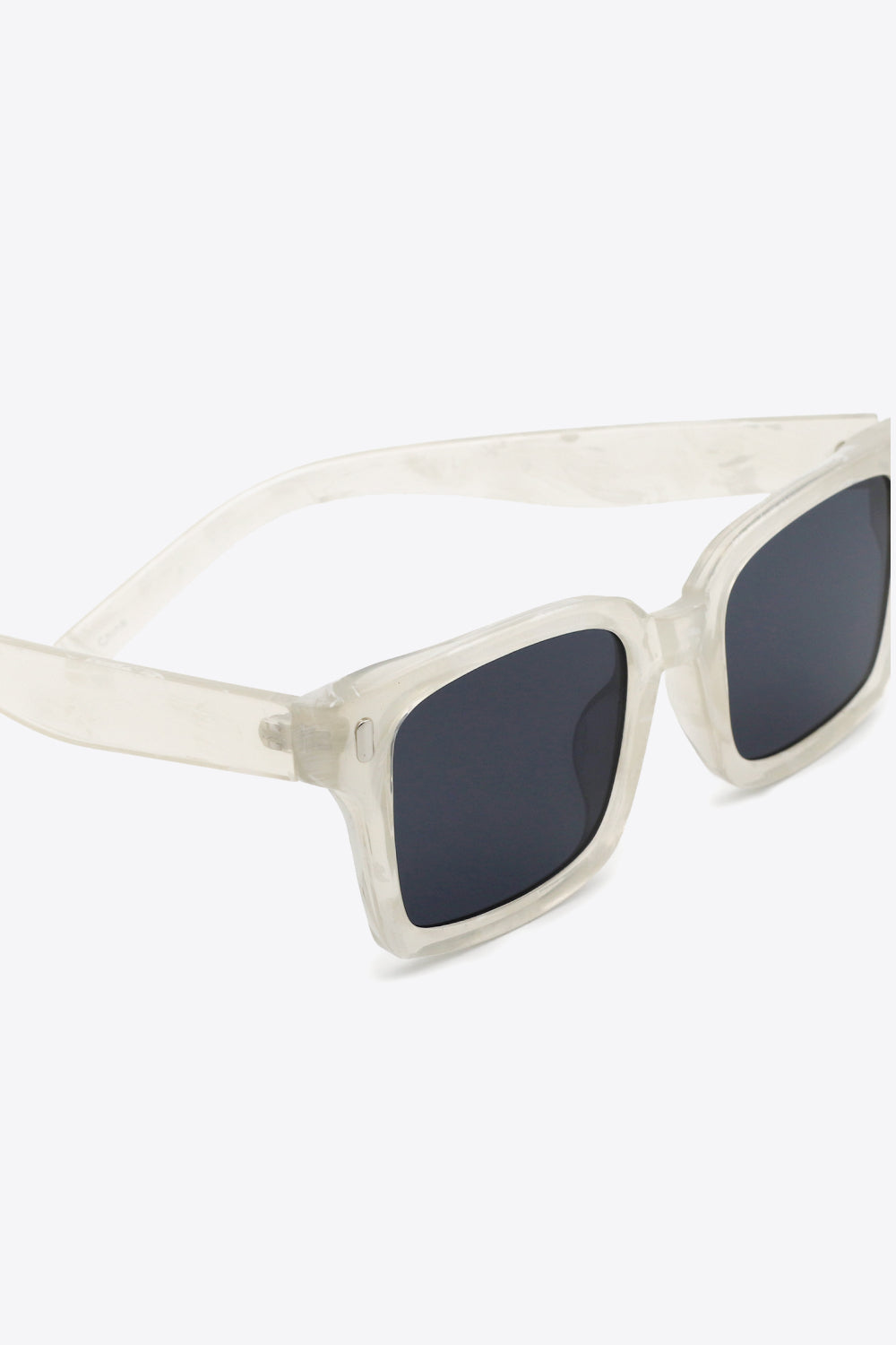 Honeybee Mumford's UV400 Square Sunglasses