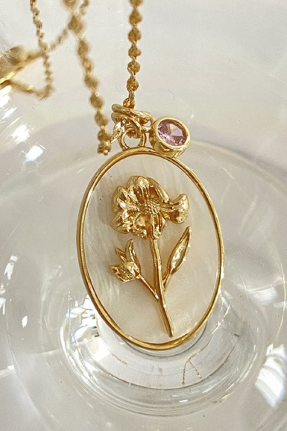 Honeybee Mumford's Flower Shell Pendant Necklace