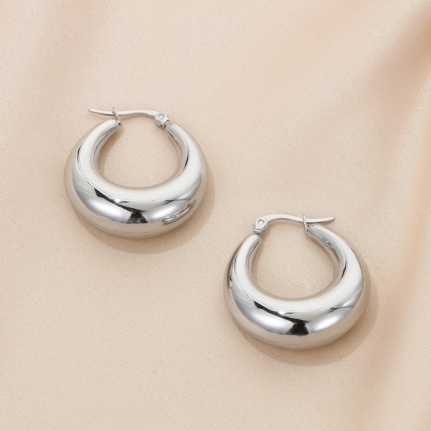 honeybee Mumford's Hinged Hoop Earrings