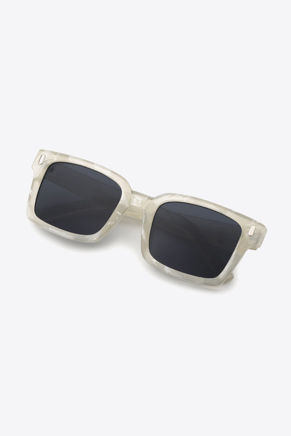 Honeybee Mumford's UV400 Square Sunglasses