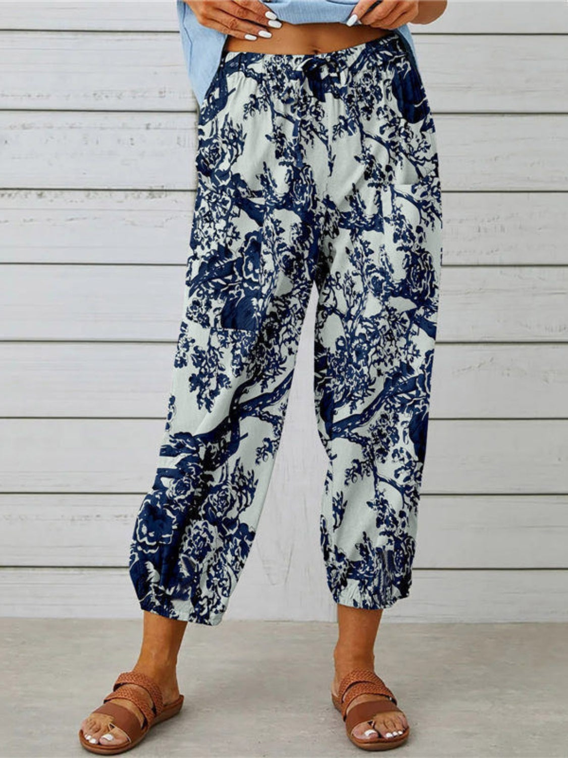 Honeybee Mumford's Printed Tied Cropped Pants