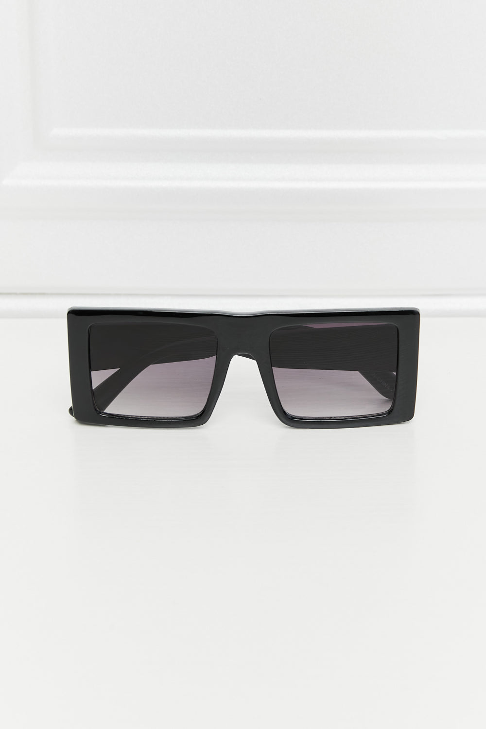 Honeybee Mumford's Square Sunglasses