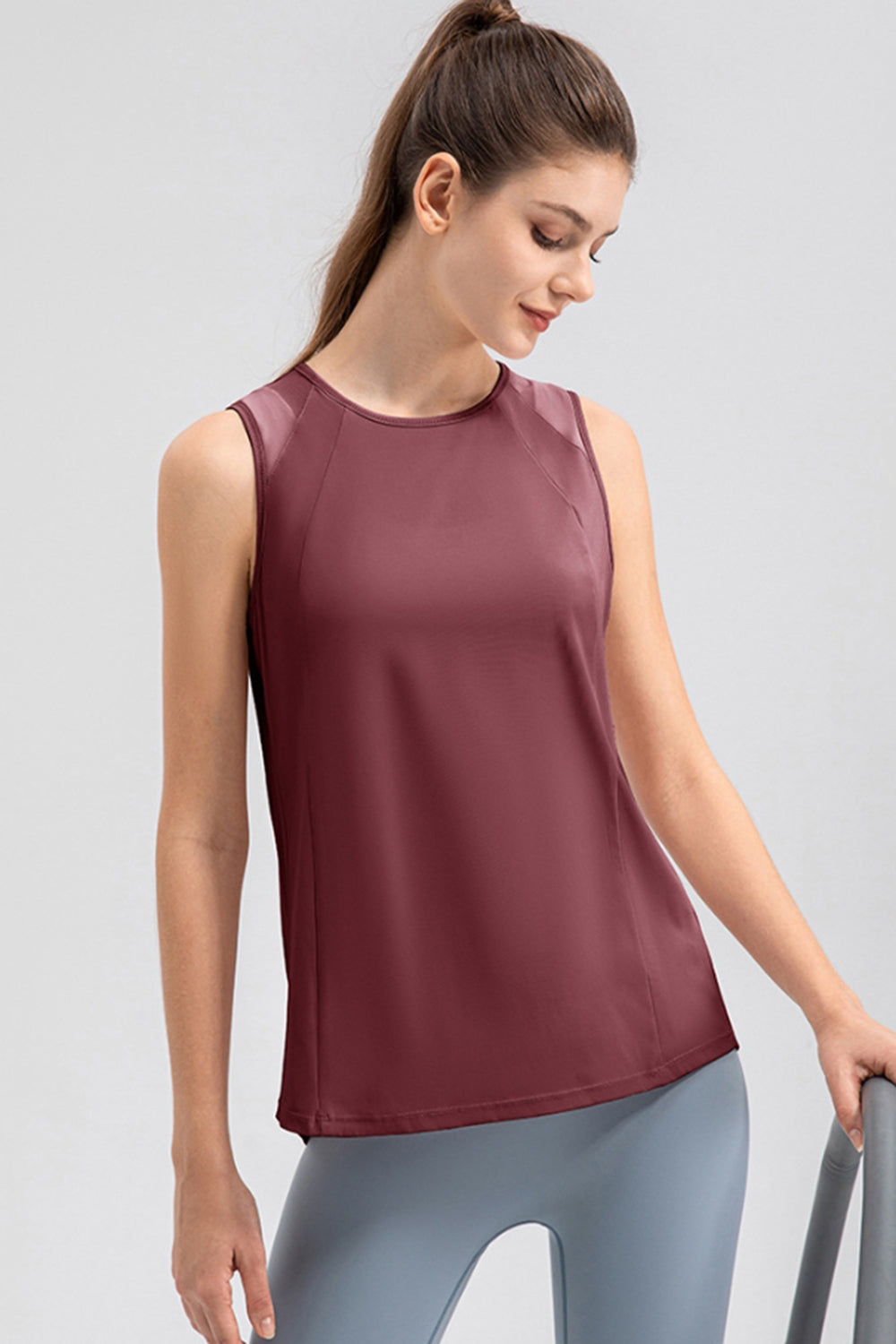 Honeybee Mumford's Round Neck Wide strap Active Tank