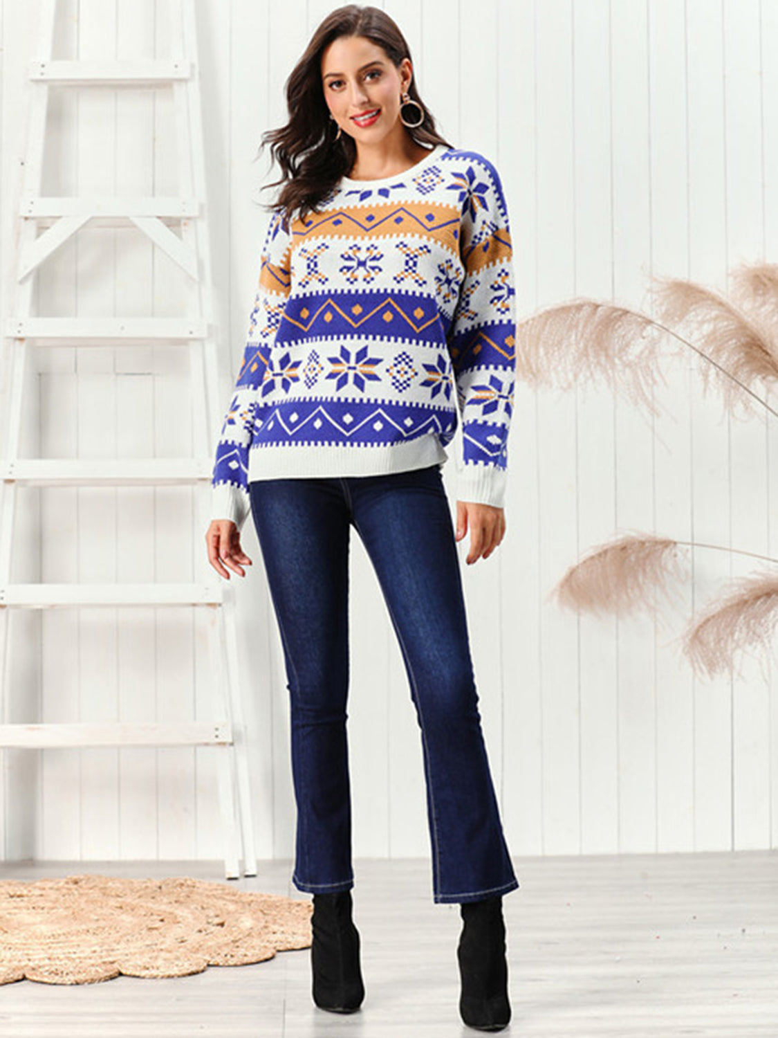 Honeybee Mumford's Snowflake Pattern Round Neck Sweater