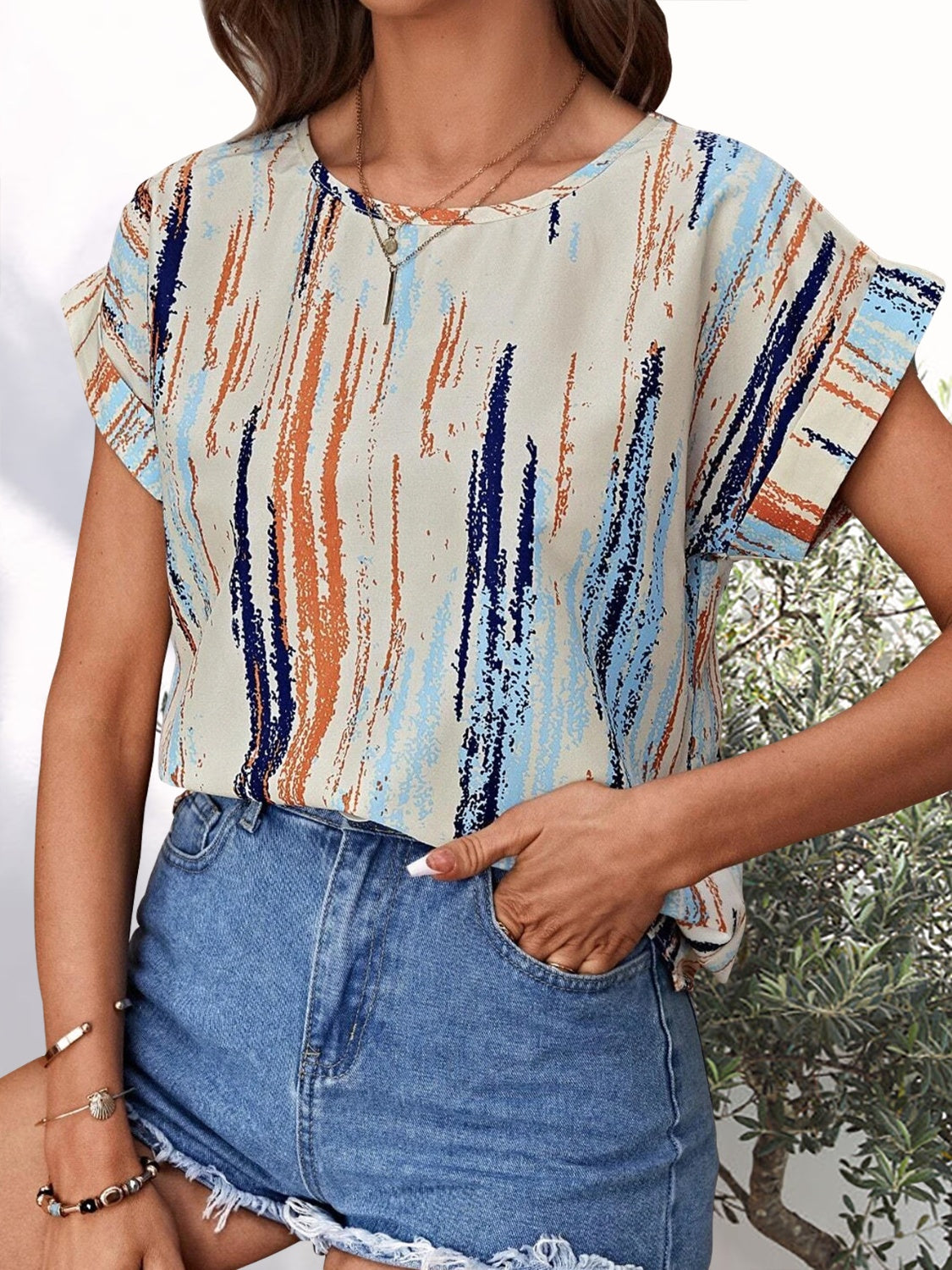 Honeybee Mumford's Printed Round Neck Short Sleeve Blouse