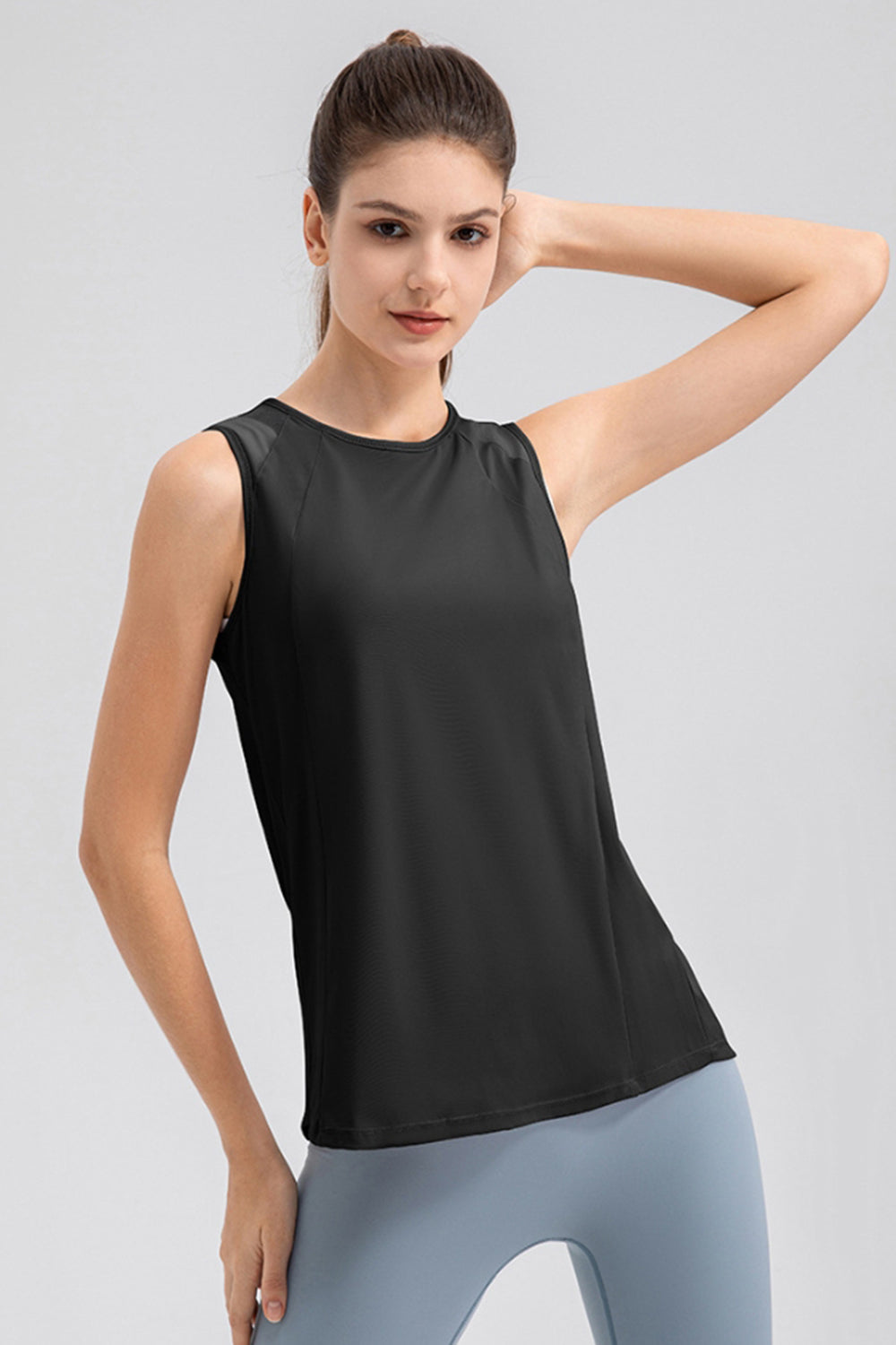 Honeybee Mumford's Round Neck Wide strap Active Tank