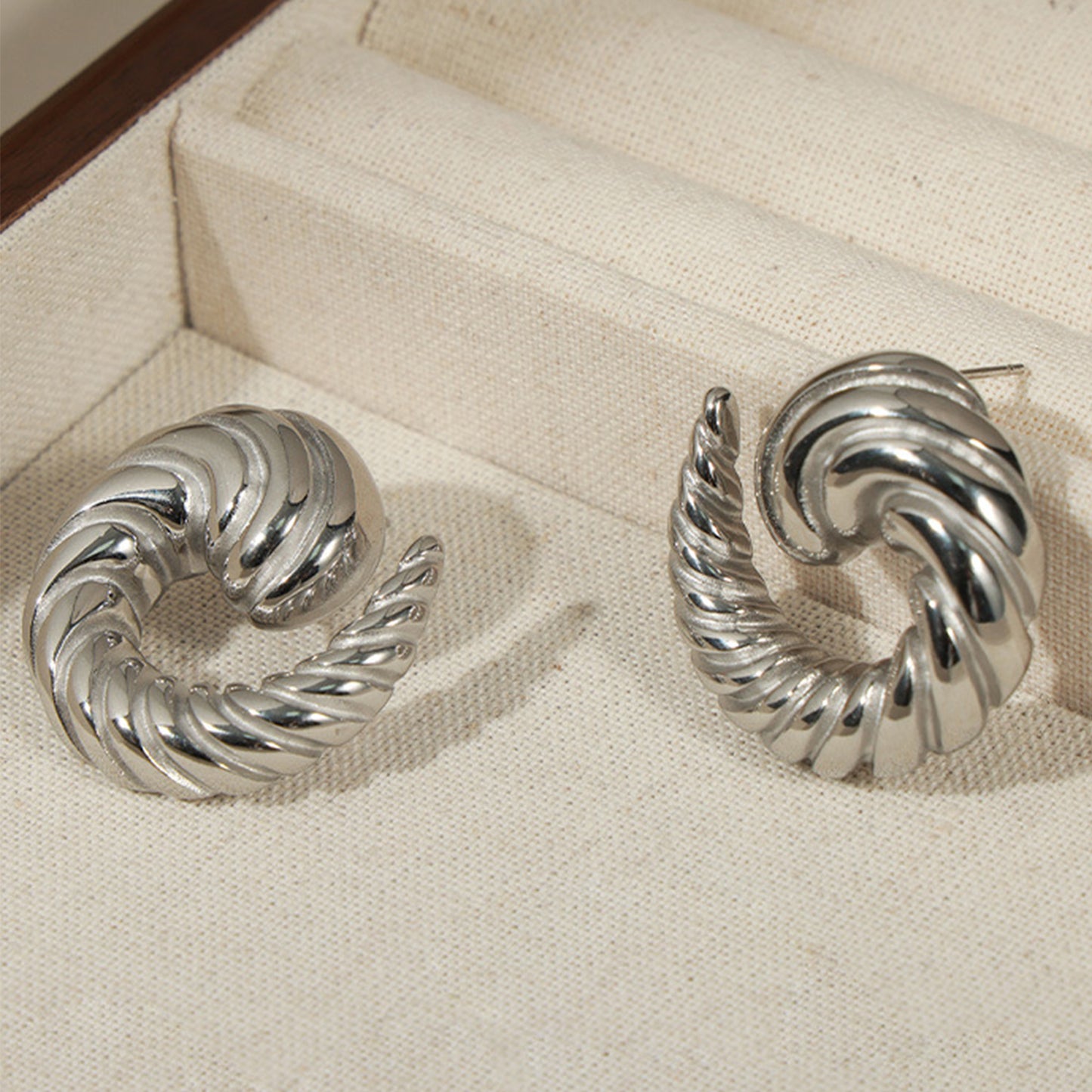 honeybee Mumford's Spiral Shape Stud Earrings