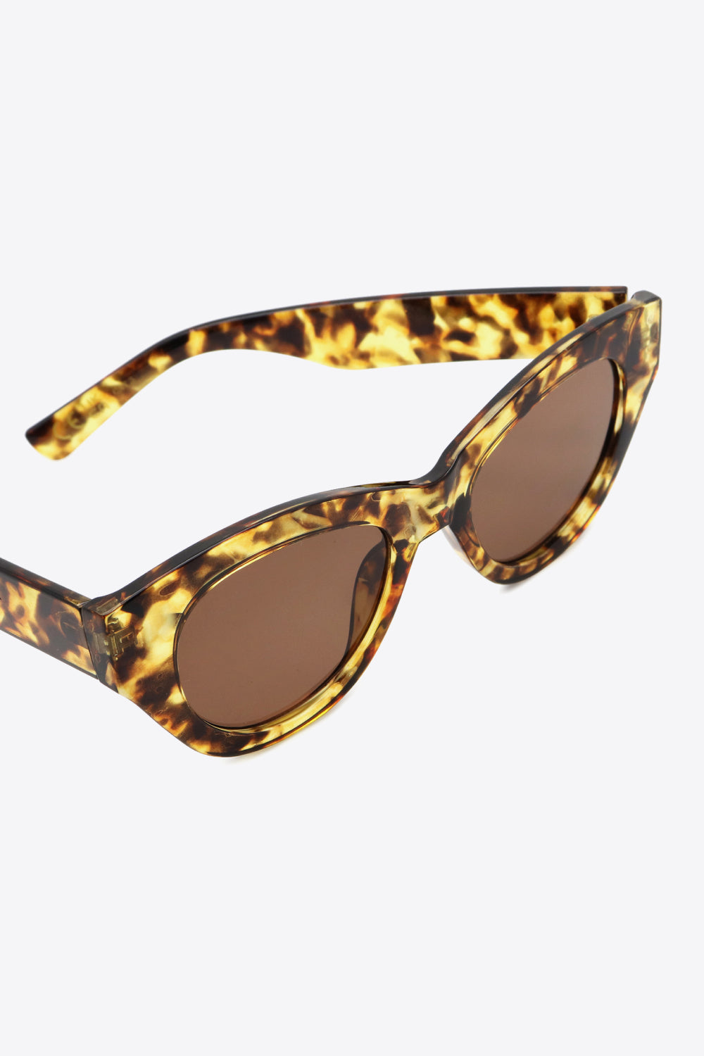 Honeybee Mumford's Tortoiseshell Wayfarer Sunglasses