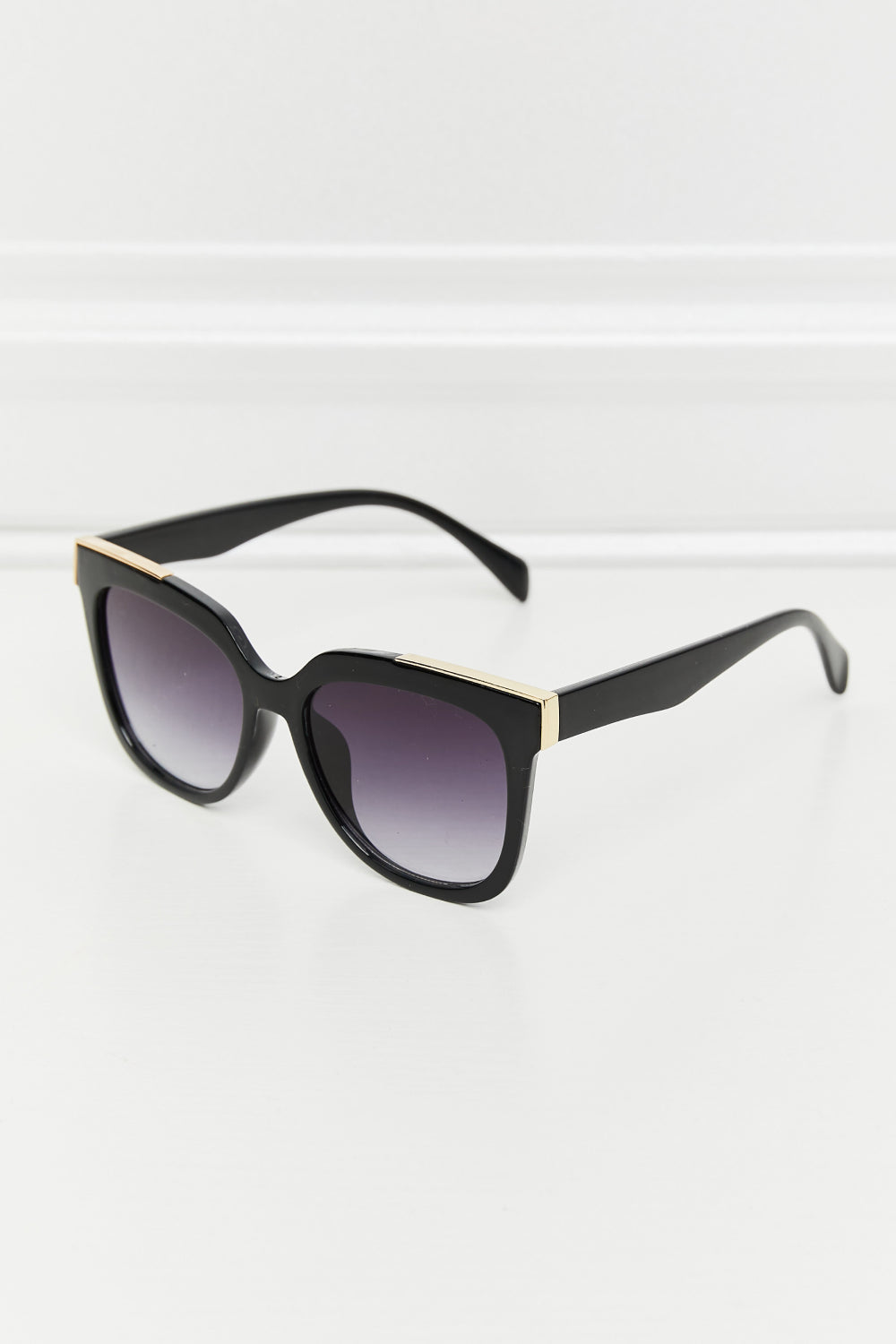 Honeybee Mumford's honeybee Mumford's Black Full Rim Sunglasses w/ Acetate Lens