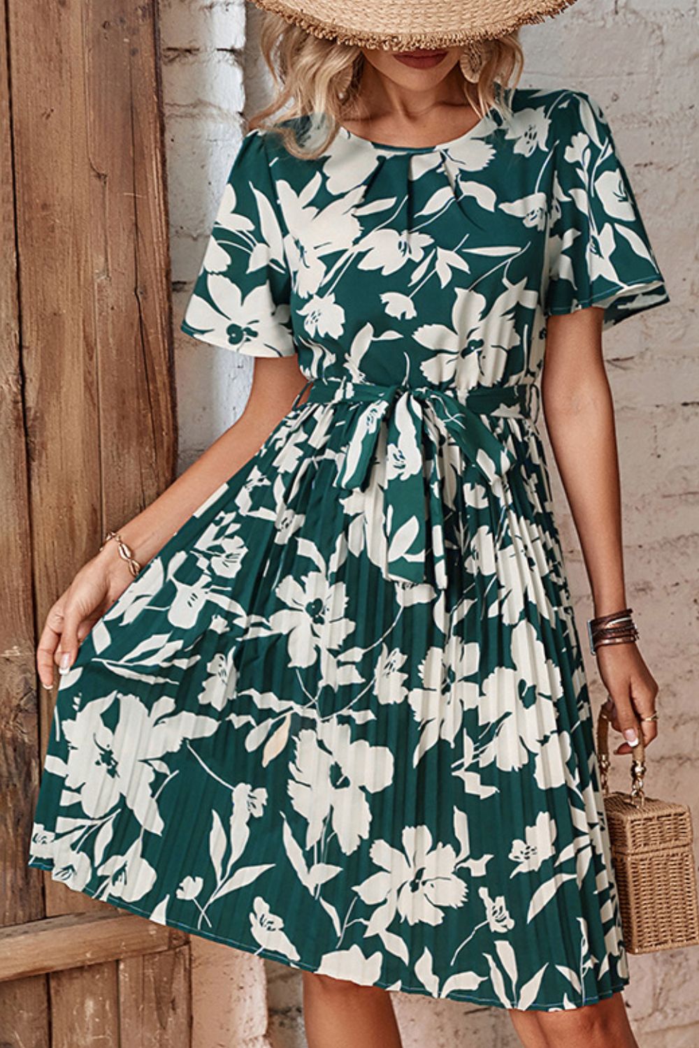 Honeybee Mumford's Floral Round Necktie Belt Pleated Dress