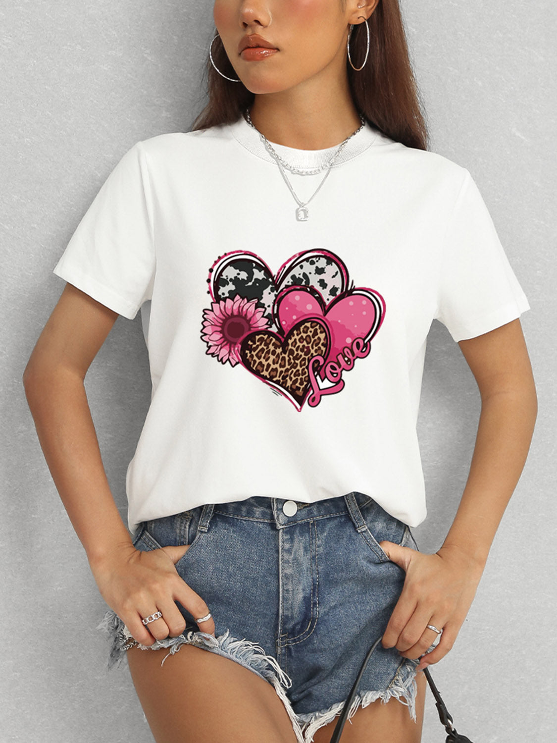 Honeybee Mumford's Heart Round Neck Short Sleeve T-Shirt