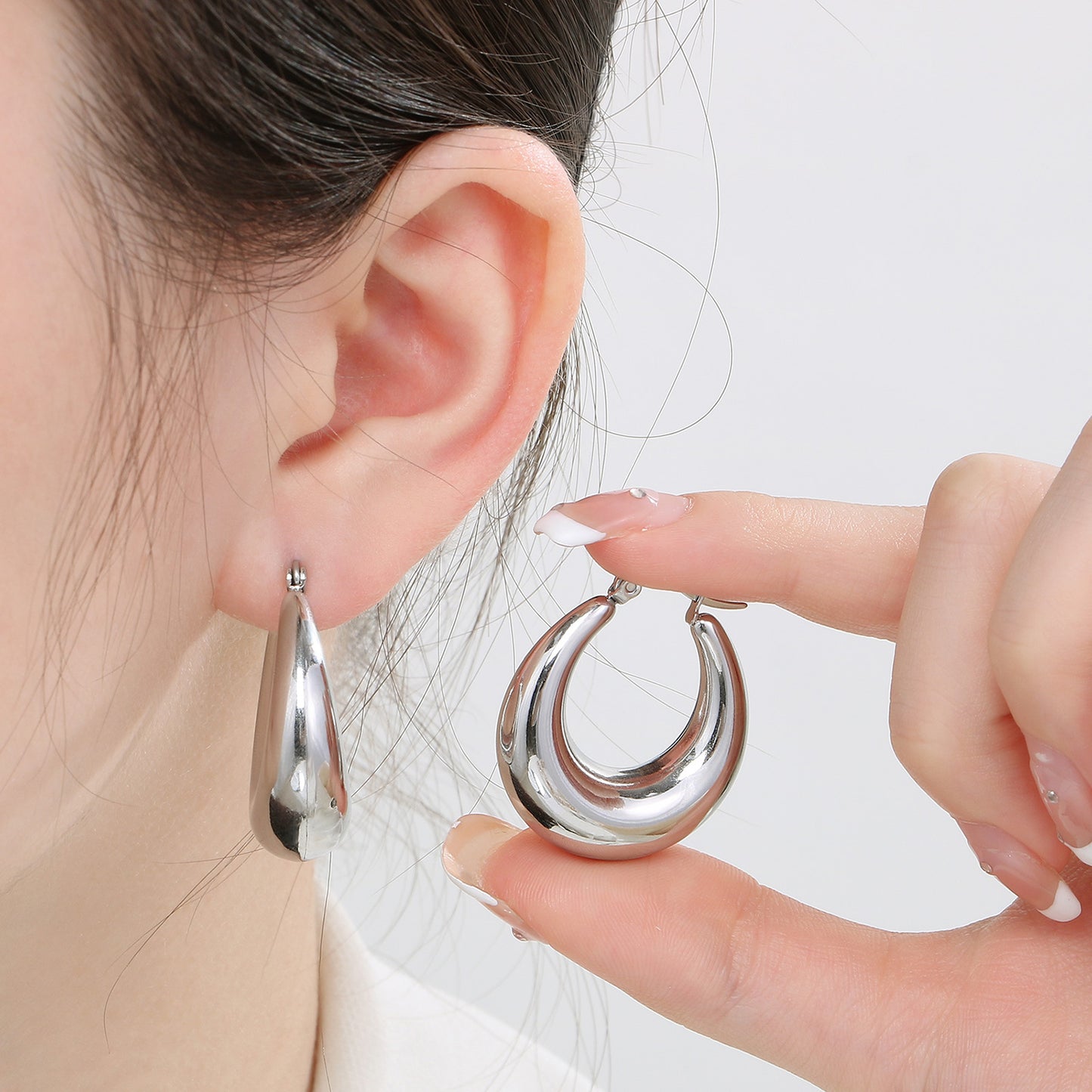 honeybee Mumford's Hinged Hoop Earrings