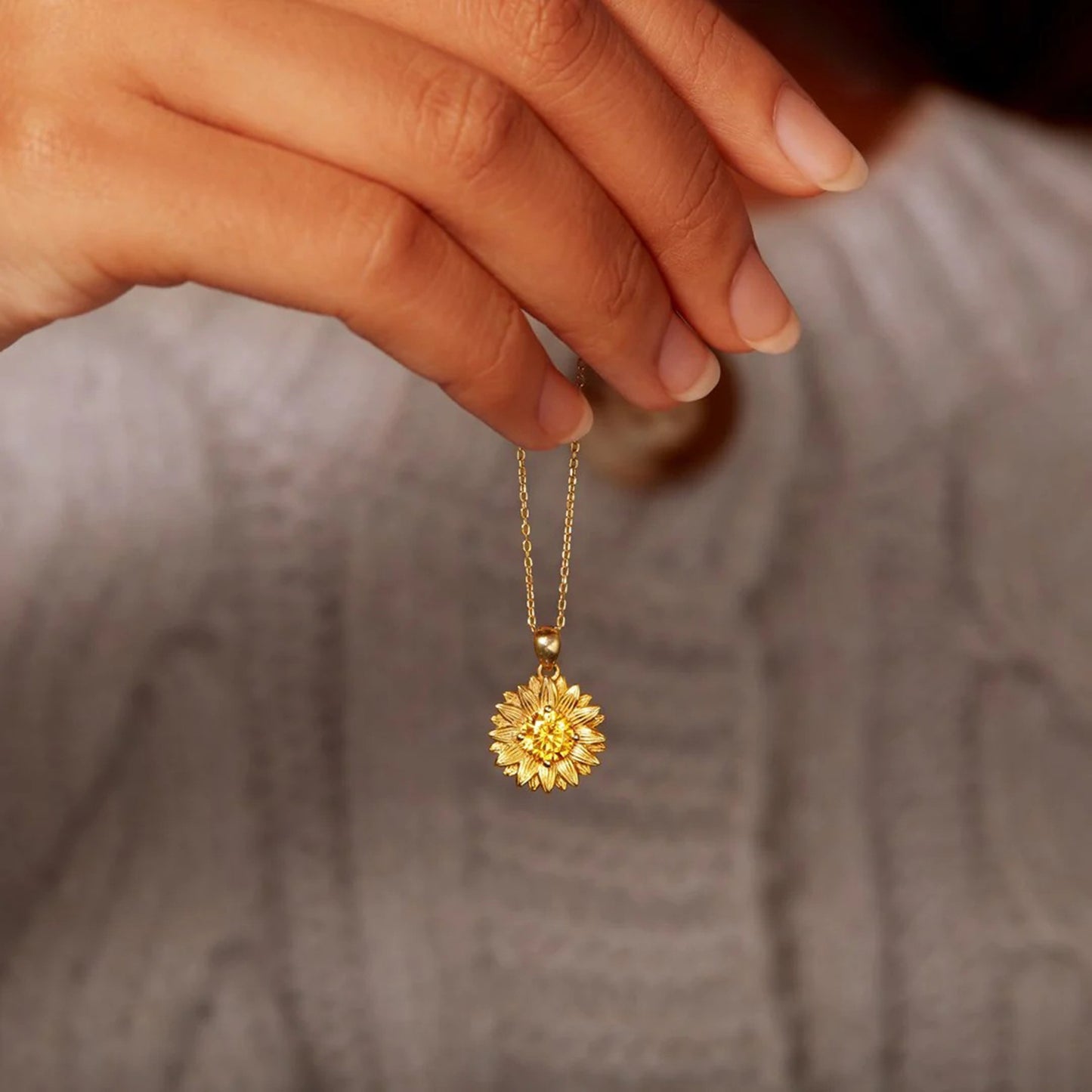 Honeybee Mumford's Sunflower Shape 18K Gold-Plated Pendant Necklace