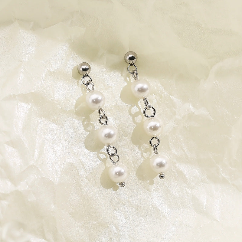 honeybee Mumford's Freshwater Pearl Earrings