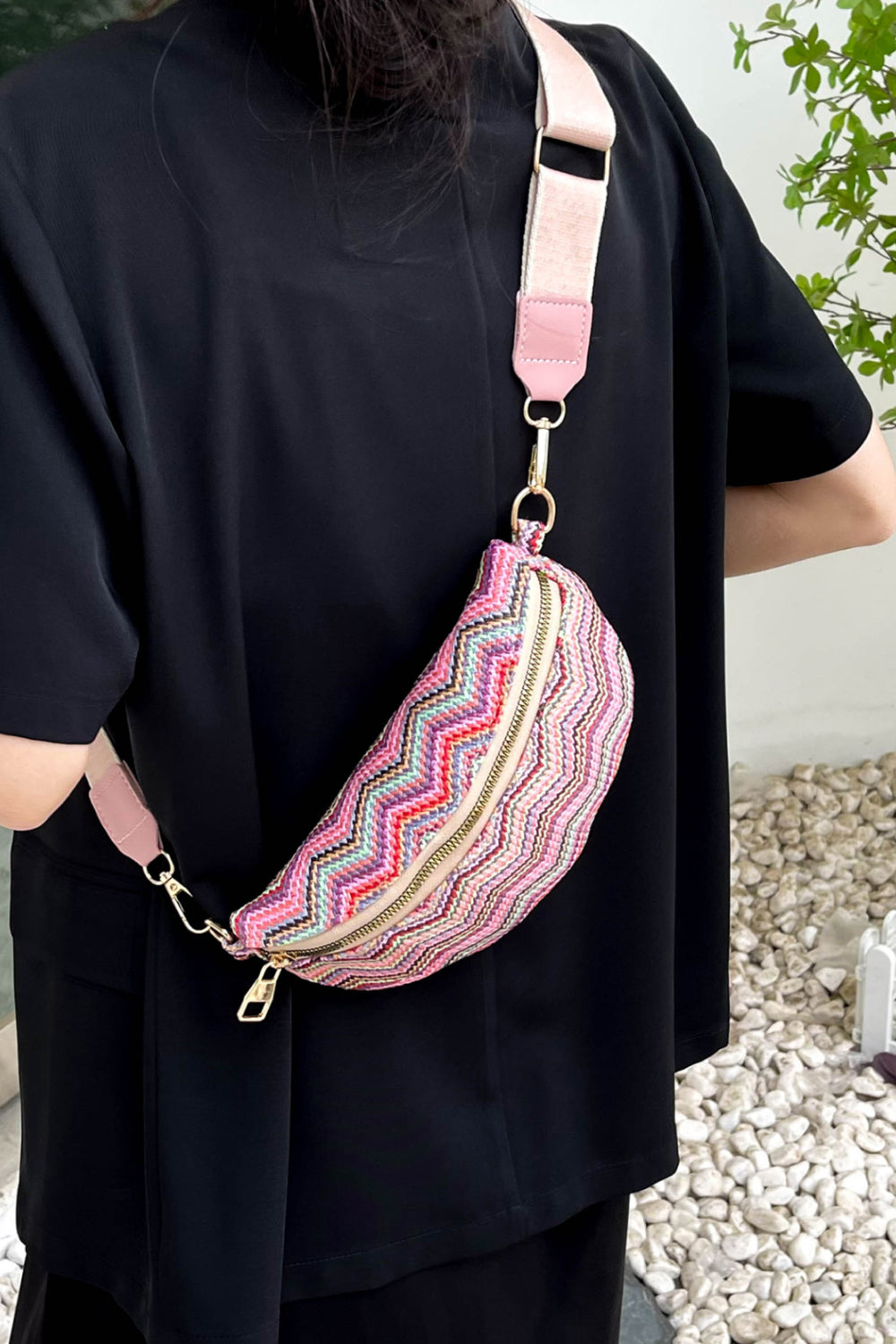 honeybee Mumford's Chevron Straw Sling Bag