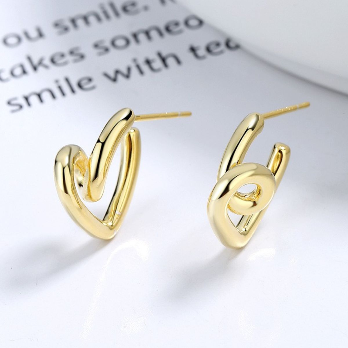 honeybee Mumford's Alloy Irregular Heart Earrings