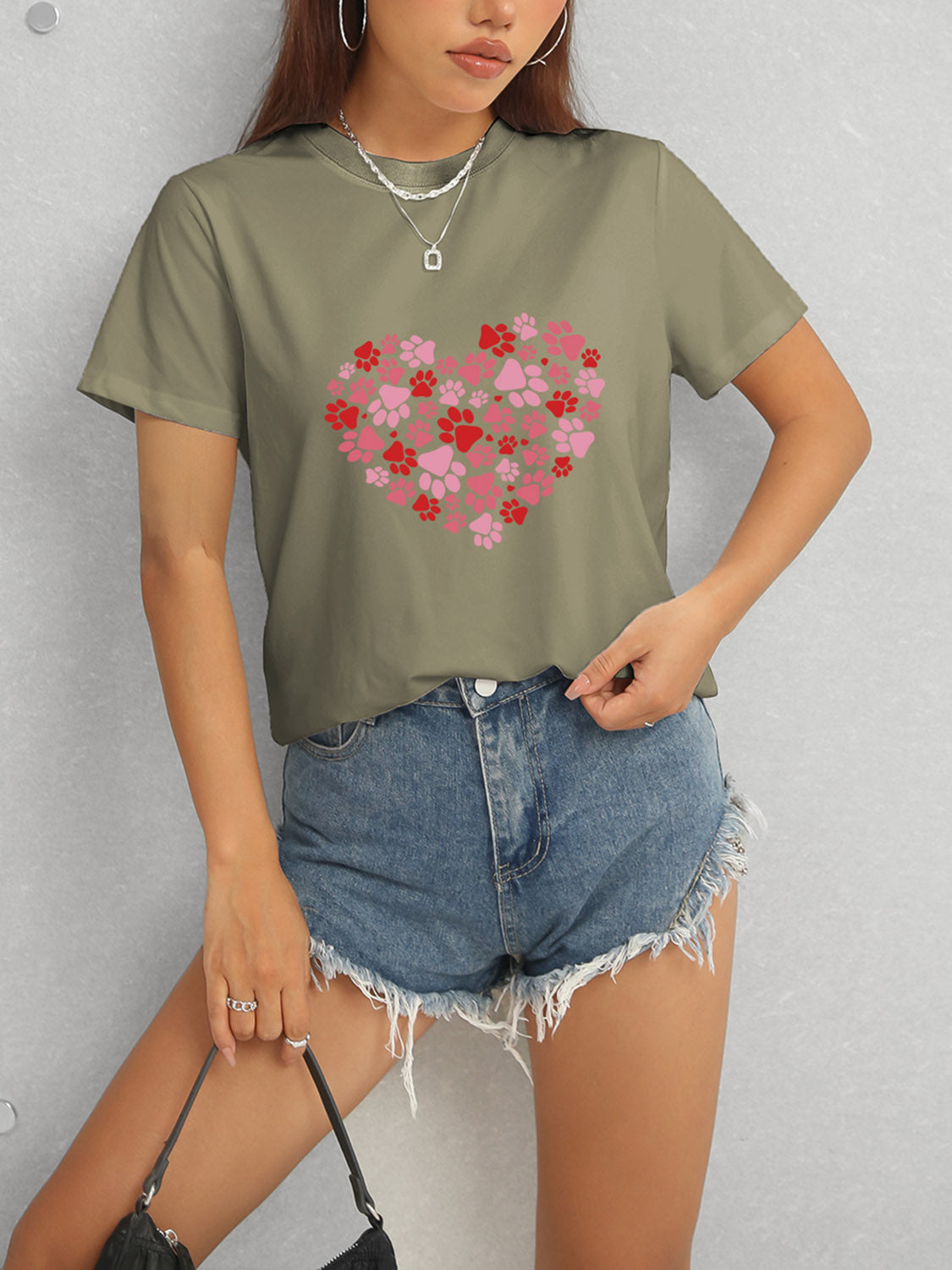 Honeybee Mumford's Heart Round Neck Short Sleeve T-Shirt