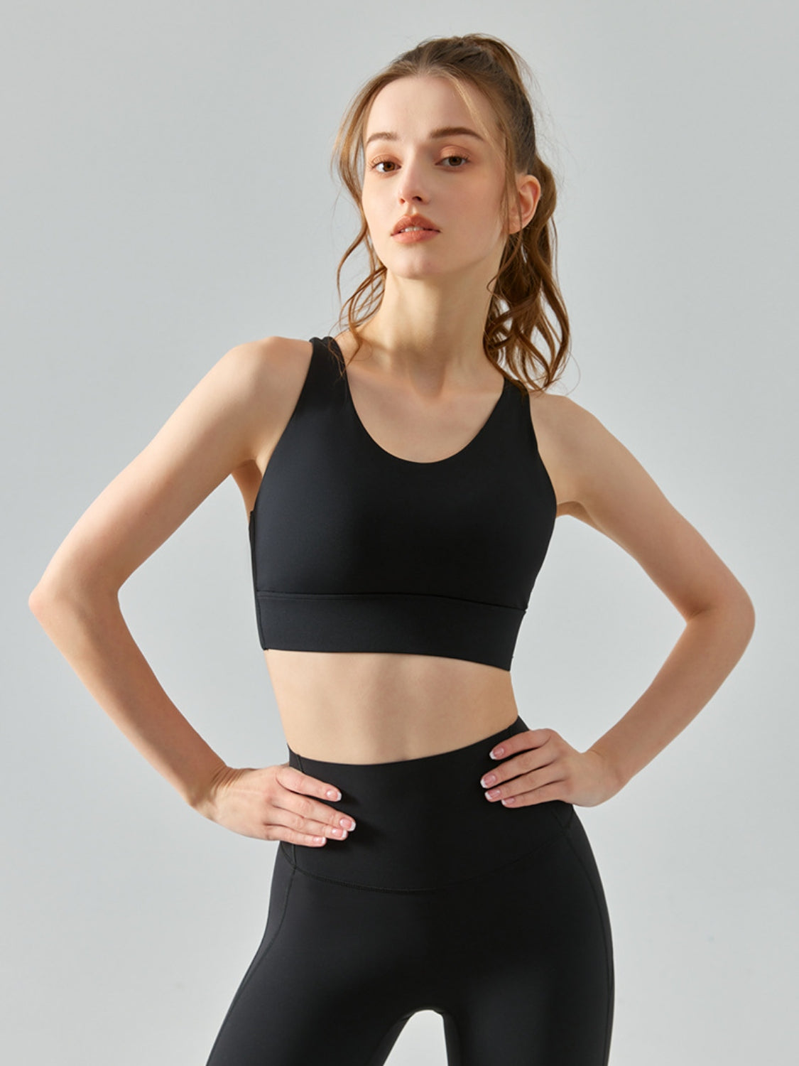 Honeybee Mumford's Round Neck Racerback Active Bra