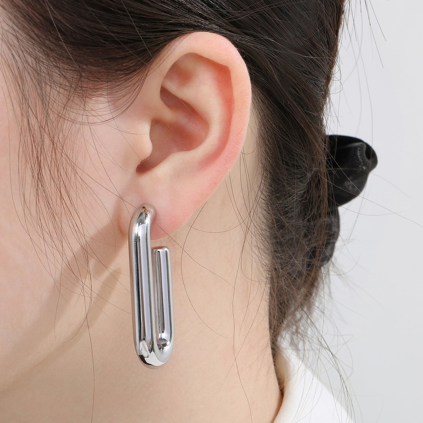 honeybee Mumford's Hinged Hoop Earrings