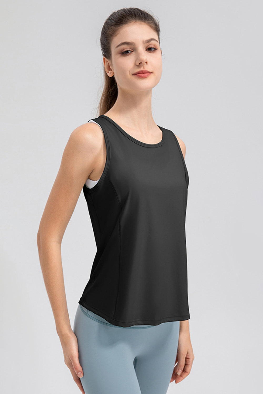 Honeybee Mumford's Wide Strap Round Neck Active Tank