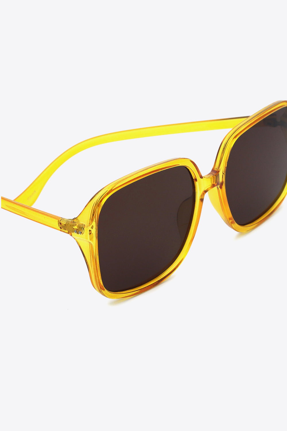 Honeybee Mumford's Square Sunglasses