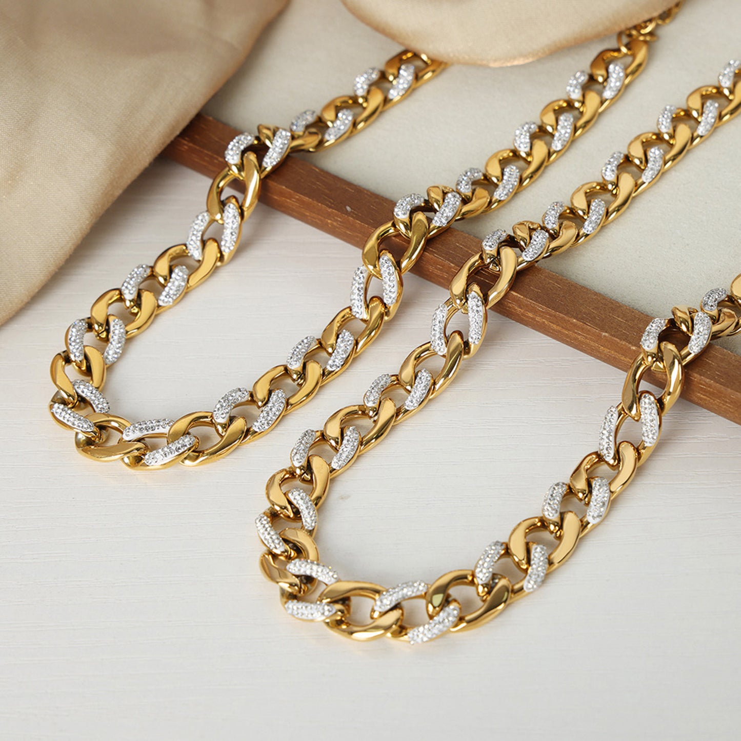 honeybee Mumford's Chunky Chain Necklace