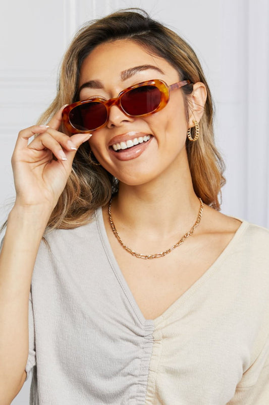 Honeybee Mumford's Oval Full Rim Sunglasses