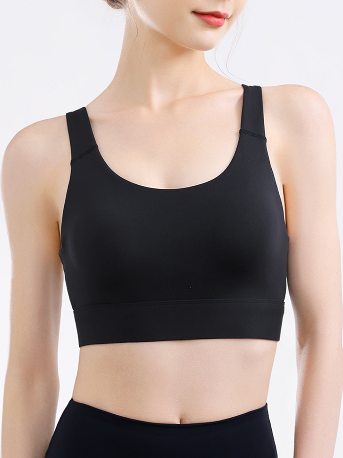 Honeybee Mumford's Scoop Neck Wide Strap Active Bra