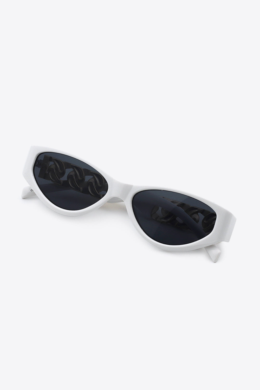 Honeybee Mumford's Chain Detail Temple Cat Eye Sunglasses