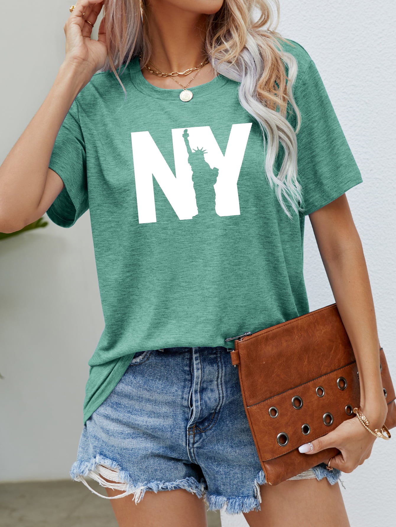 Honeybee Mumford's NY the Statue of Liberty Graphic Tee