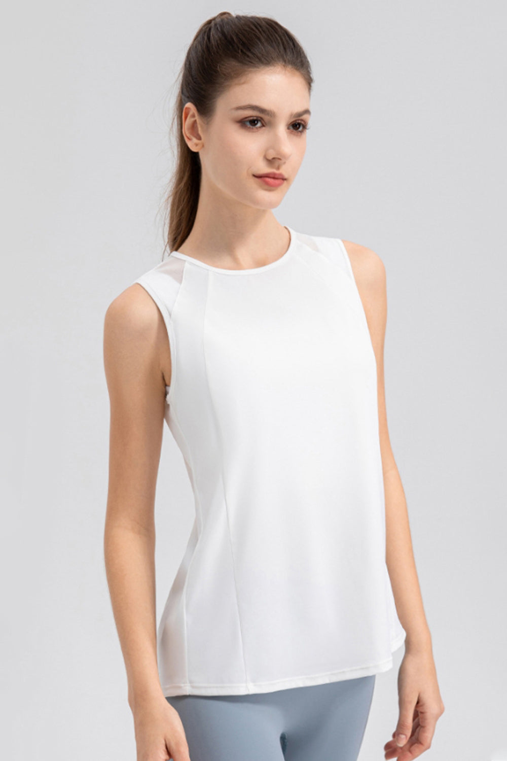 Honeybee Mumford's Round Neck Wide strap Active Tank