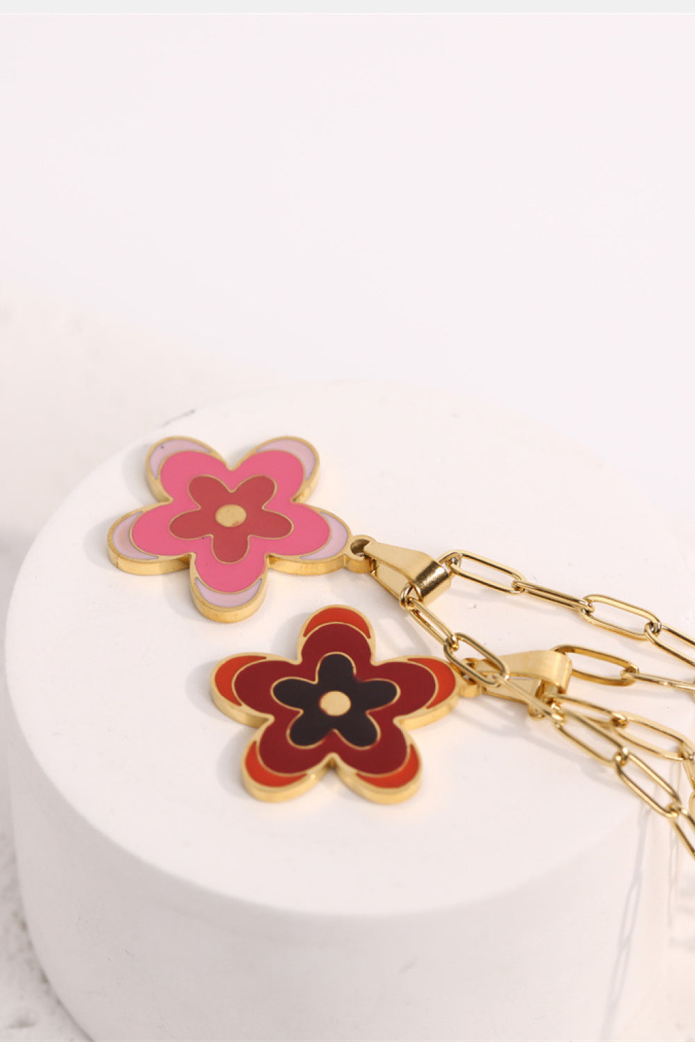 honeybee Mumford's Flower Pendant Necklace