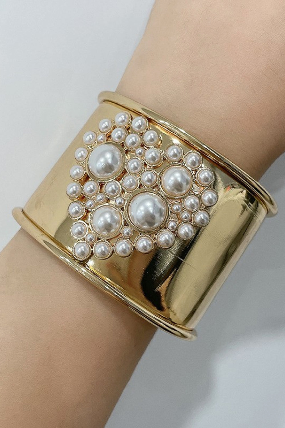 Honeybee Mumford's Heart Pearl Open Bracelet