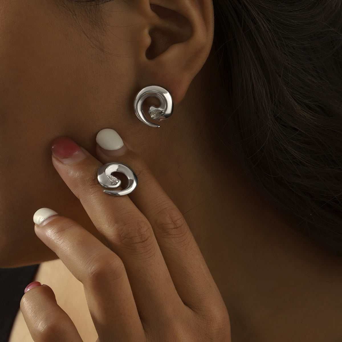 honeybee Mumford's Spiral Shape Earrings